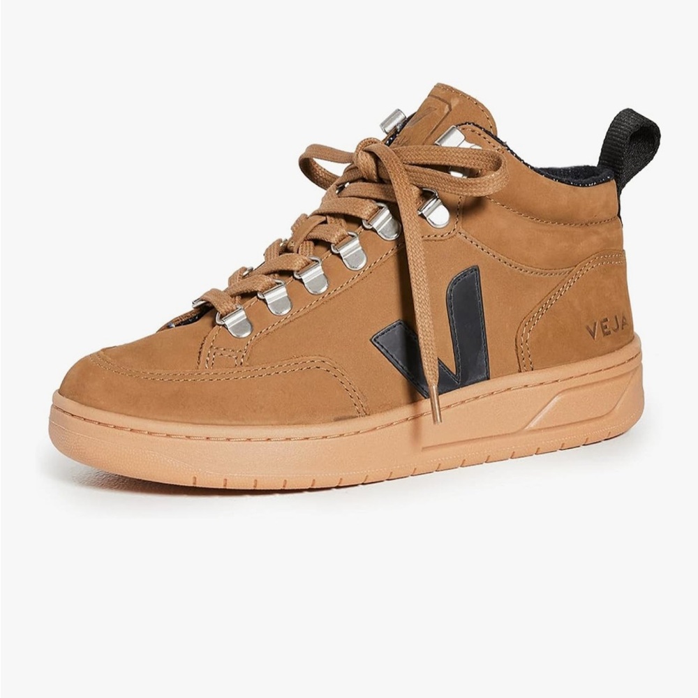 Veja Men's Brown and Black Sneakers